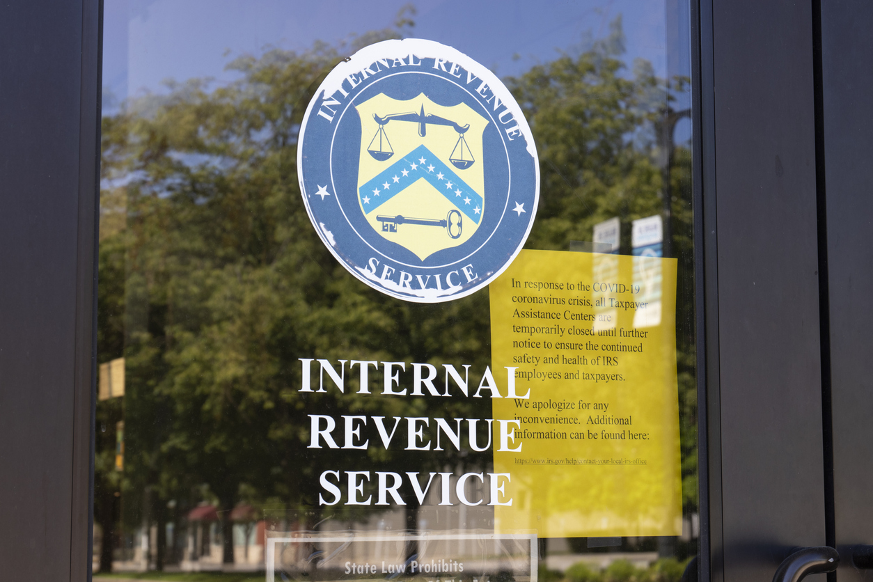 A Complete Guide To Surviving The IRS Chaos in Tax Season 2022