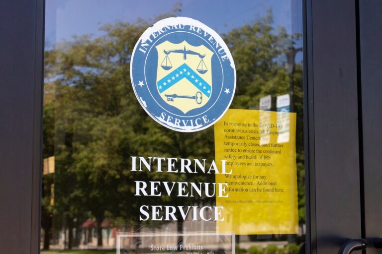 A Complete Guide To Surviving The IRS Chaos in Tax Season 2022
